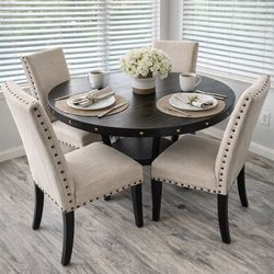 Round Dining Table + 4 Chairs (Modern, Great Condition)