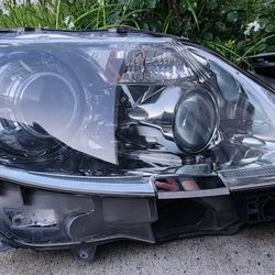 Lexus LS460 Headlight 