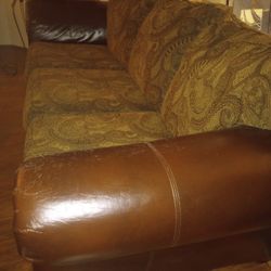 Beautiful Wood/leather /Fabric Couch 