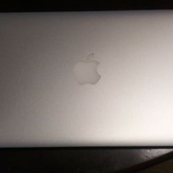 MacBook Air.      11"