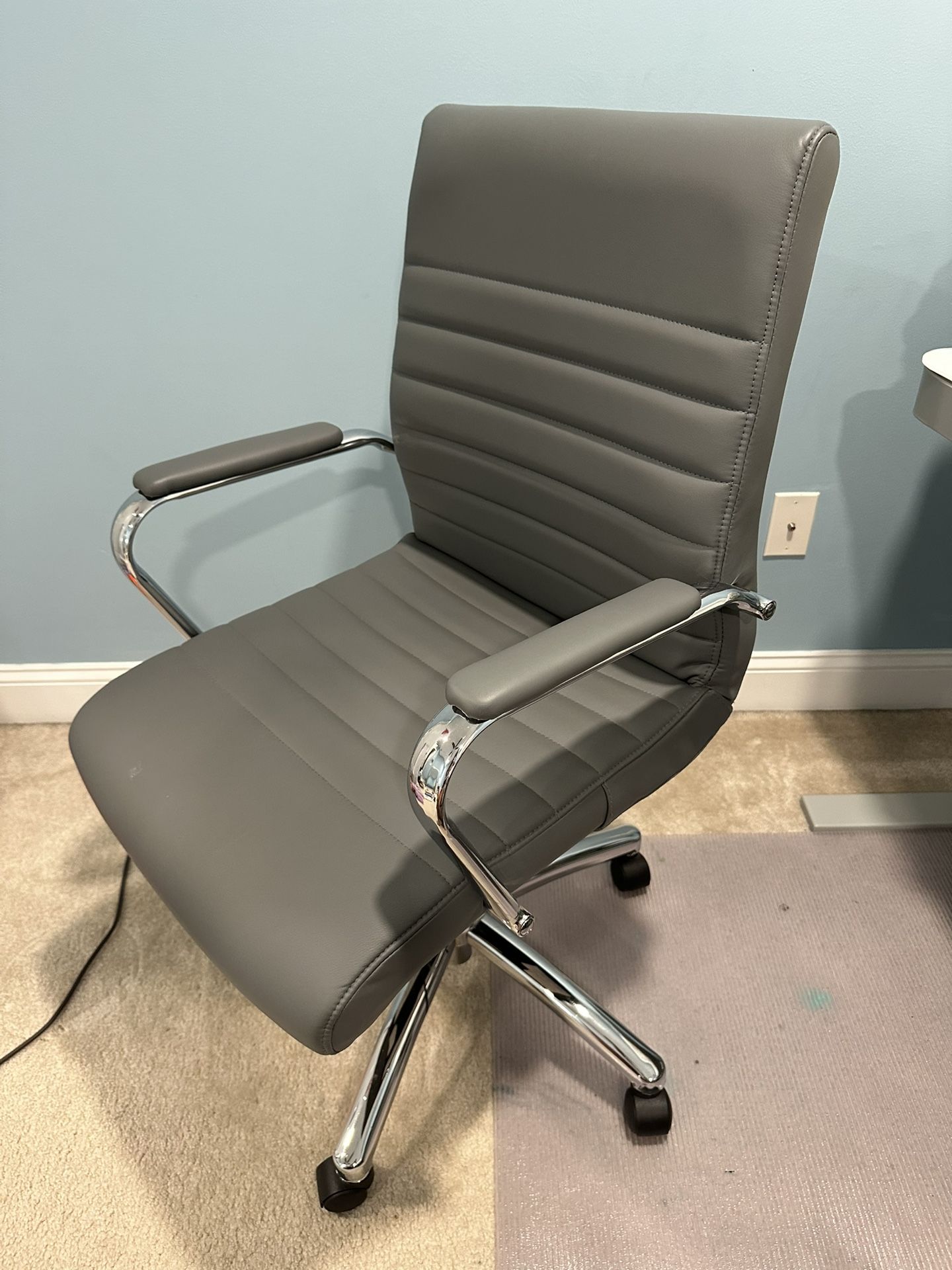 Executive Swivel Office Chair with Metal Frame and Arms