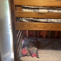 Sturdy Solid Wood Bunkbed