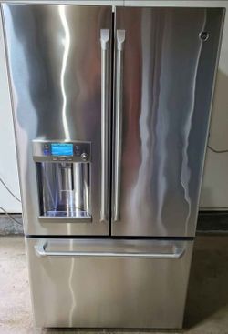 HOT& COLD WATER DISPENSING GE CAFE  STAINLESS FRECH DOOR  FRIDGE