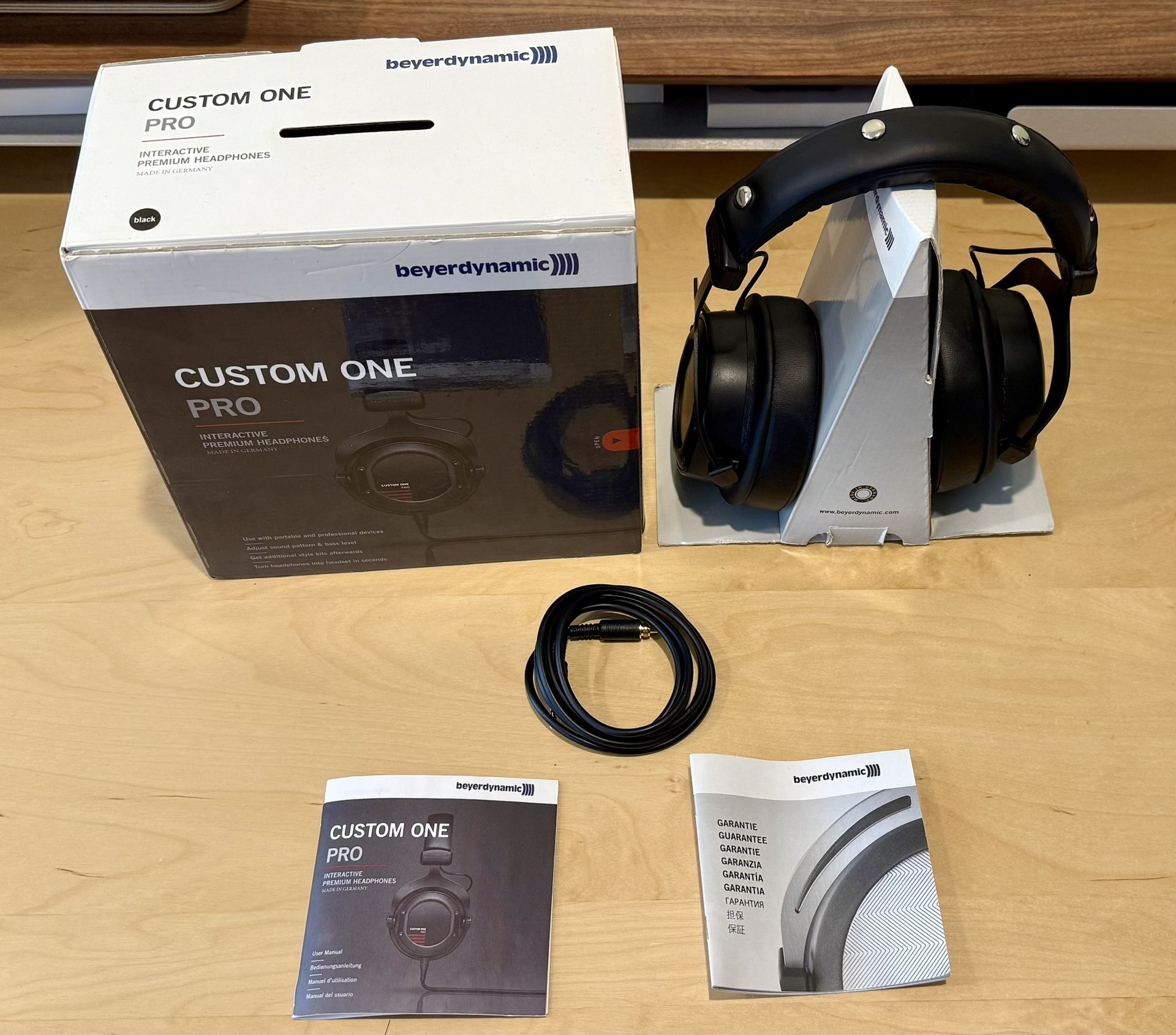 Beyerdynamic CUSTOM ONE PRO