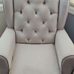 Delta Children
Emma Nursery Glider Swivel Rocker Chair