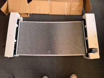 Spectra Premium CU2370 Radiator for Silverado/Sierra/Tahoe/Yukon/Suburban/Escalade