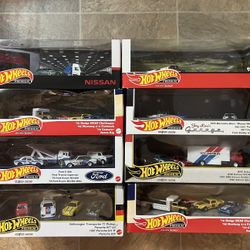 8 Hot Wheels Diorama 