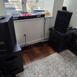 QSC Powered Speaker Set. Subs Tops And Booths