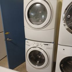 Whirlpool  Washer And Gas Dryer Set 