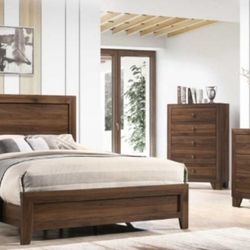 Queen Size 4-pc Queen Bedroom Set NEW IN BOX