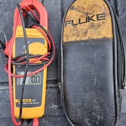 Fluke 323 Meter