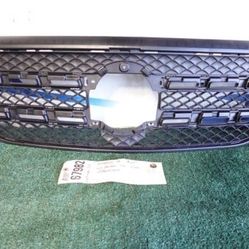 2020 - 2021 MERCEDES GLB X247 FRONT UPPER BUMPER INSERT GRILLE OEM AW67982