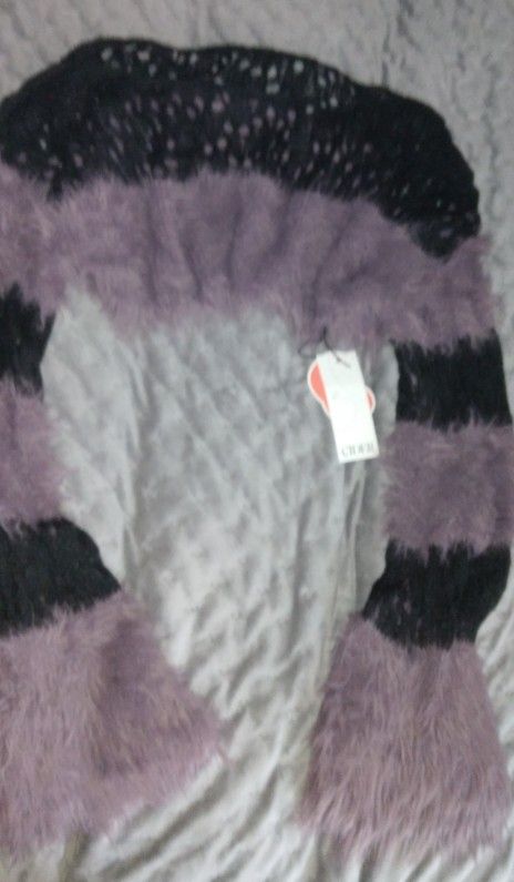 Nwt Jr Small Fuzzy Sweater