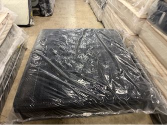 💥King mattress Beautyrest Black series four firm pillowtop💥