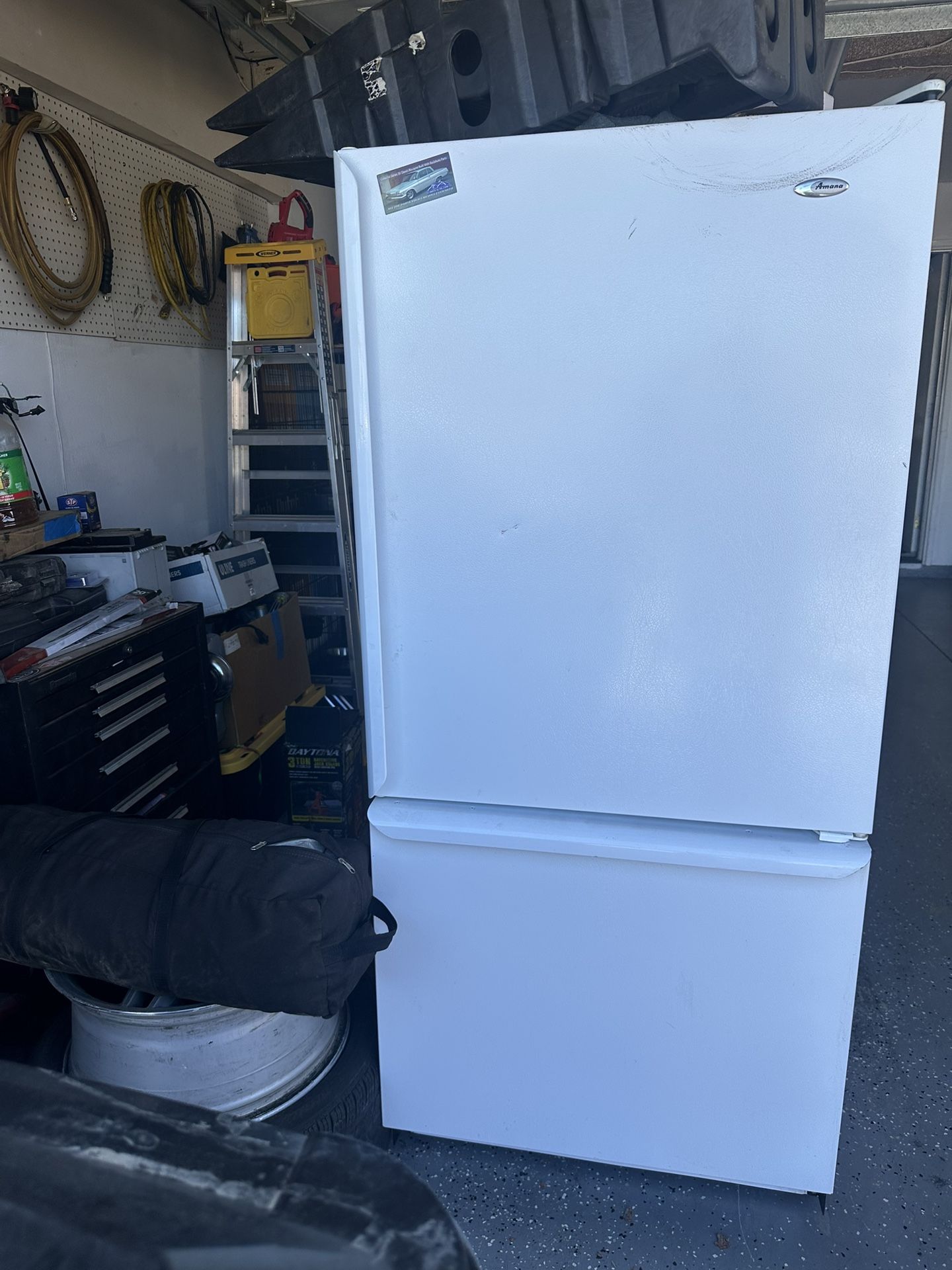 White Fridge/freezer