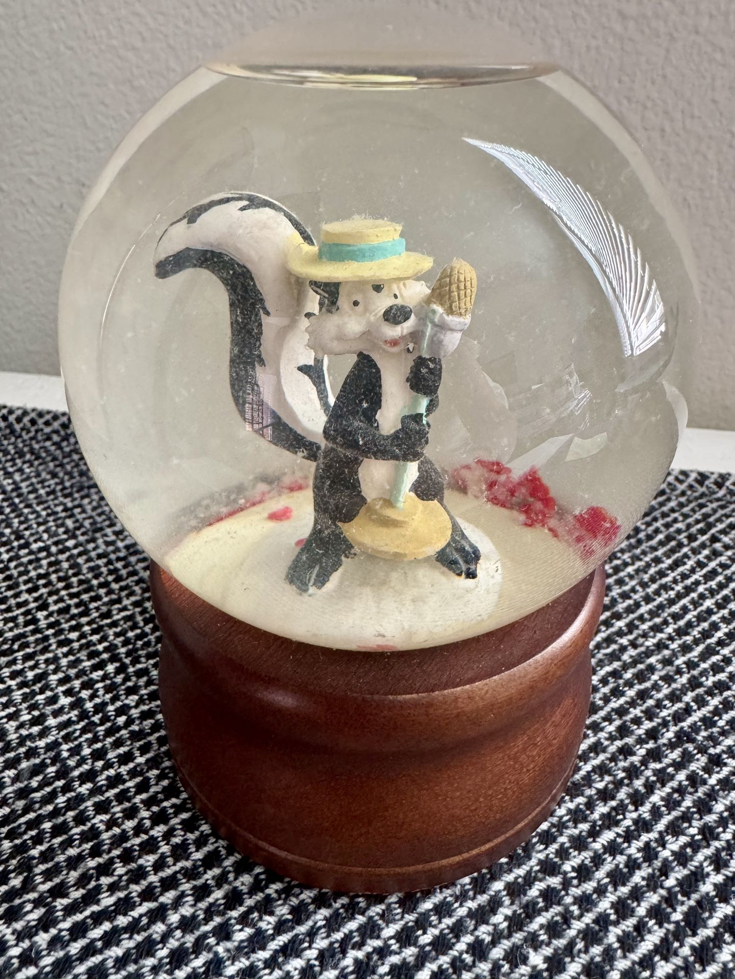 Pepe Le Pew Musical Glass Snow Globe