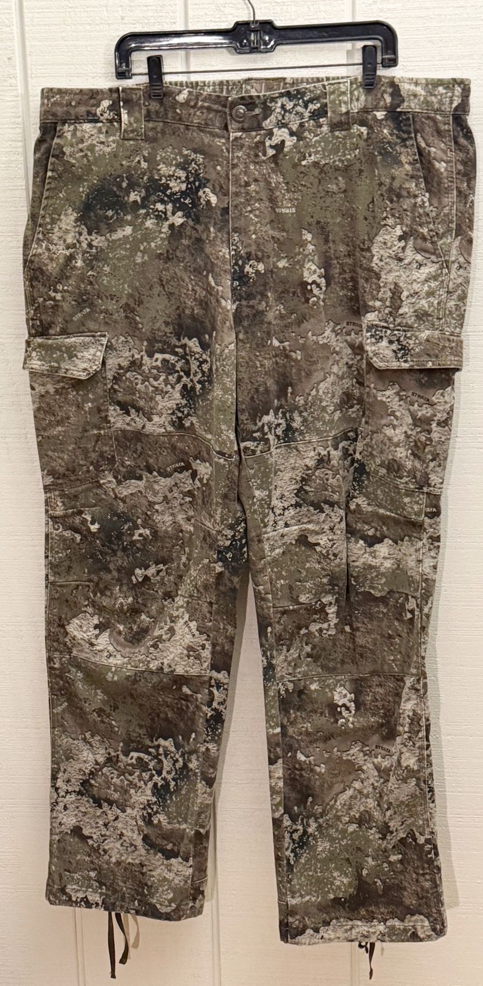 Used Redhead Silent Hide Men’s Cargo Pants Size 2XL Woodland Camo Hunting Pants