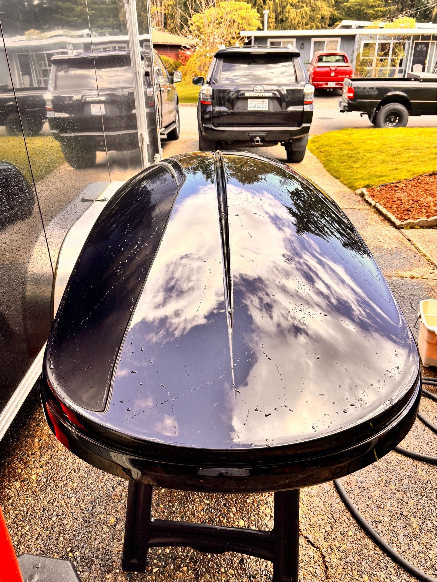 Yakima Grand Tour 18 rooftop cargo box