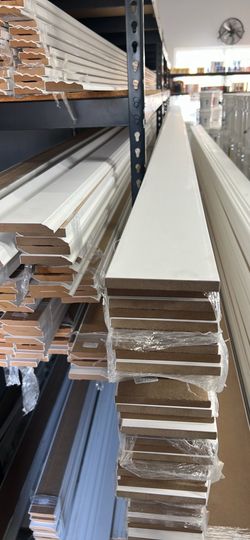 MDF molduras 3 1/2 $0.68/ Baseboards primed