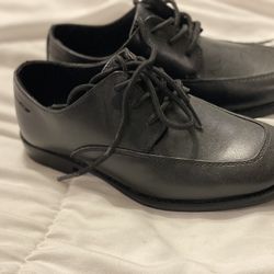 Boys Size 2 Black Dress Shoes $10