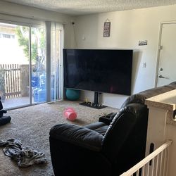86” LG TV