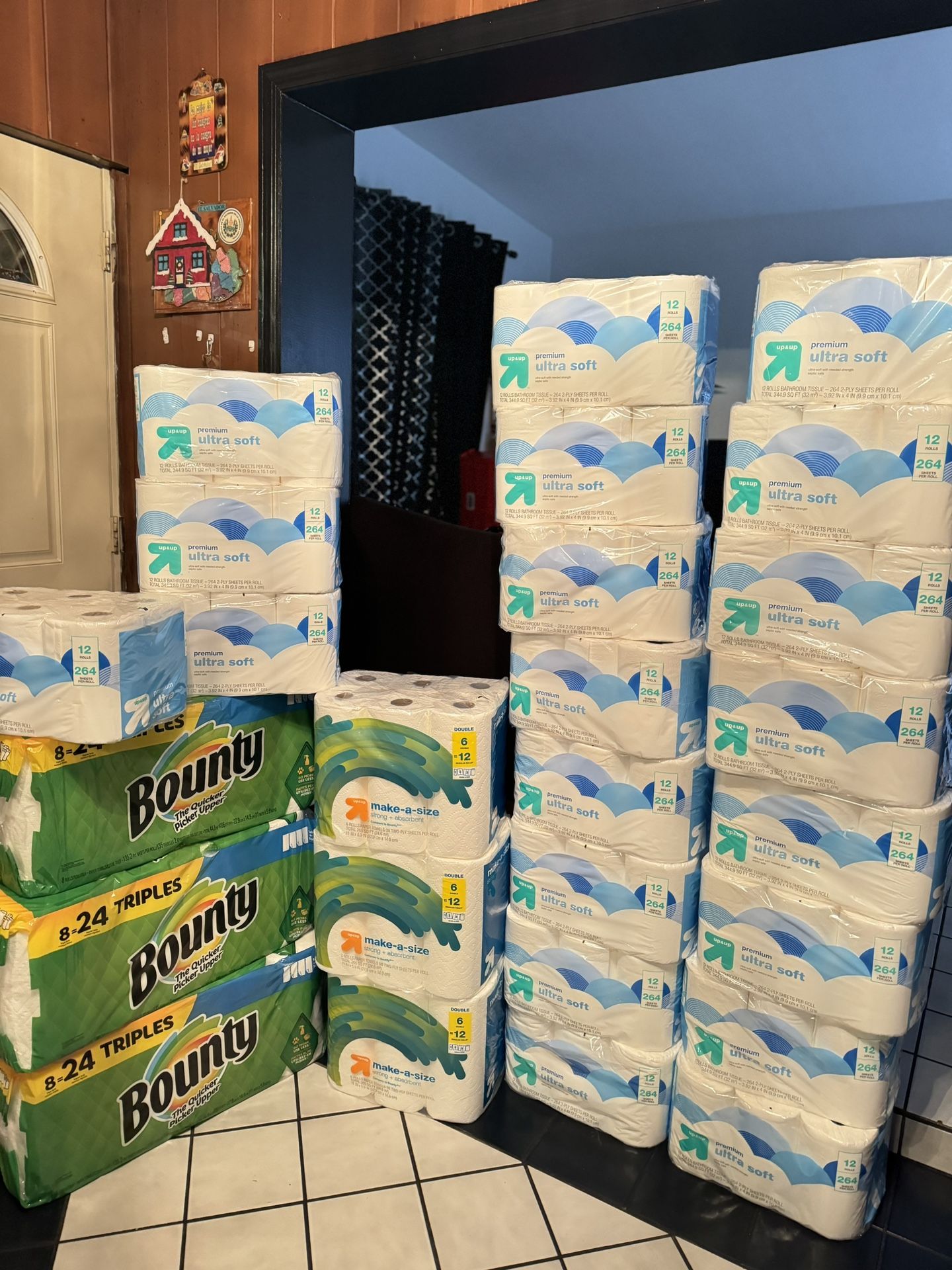 Toilet Paper / Paper Towels Available 