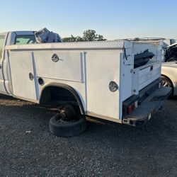 Cajas De Chevy Para Herramientas Y Mas De 200 Carros De Partes 