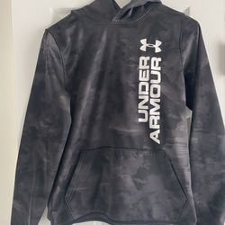 Two Boys Under Armour Hoodies ( Quantity 2 )