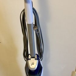BISSELL Carpet & Upholstery Cleaner – Excellent Condition – Barely Used