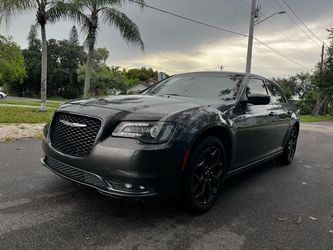 2019 Chrysler 300