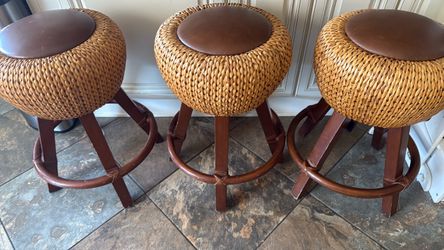 Set of 3 Wicker Bar Stools with Leather Seats