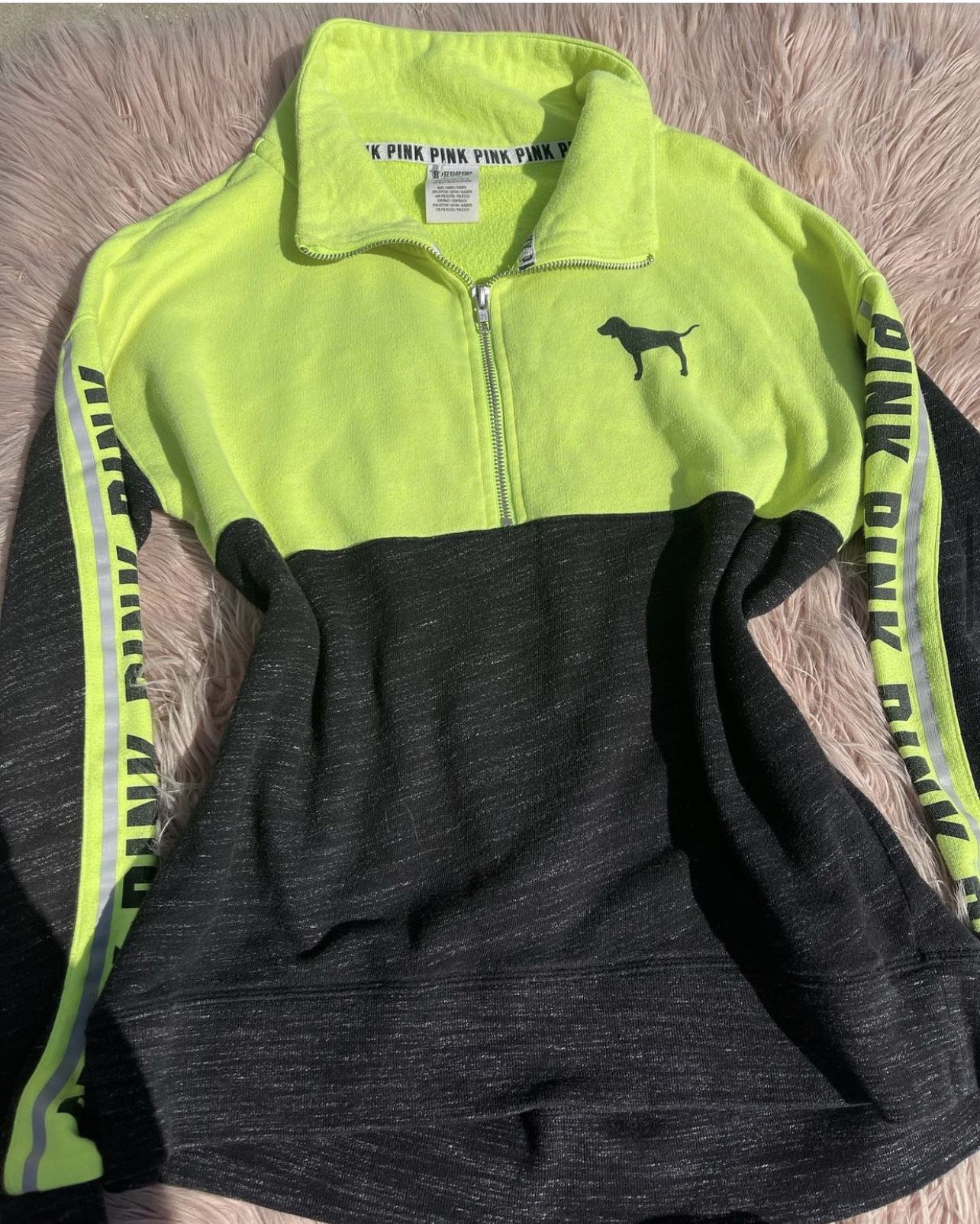 VS sweater