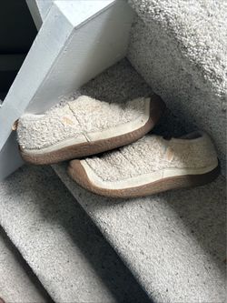 Keen shoes women’s size 9.5