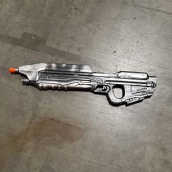 Destiny-Inspired Cosplay Prop – Pulse Rifle Replica (Foam)