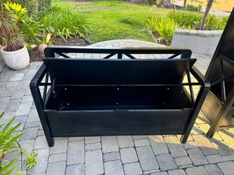 Black storage bench good condition