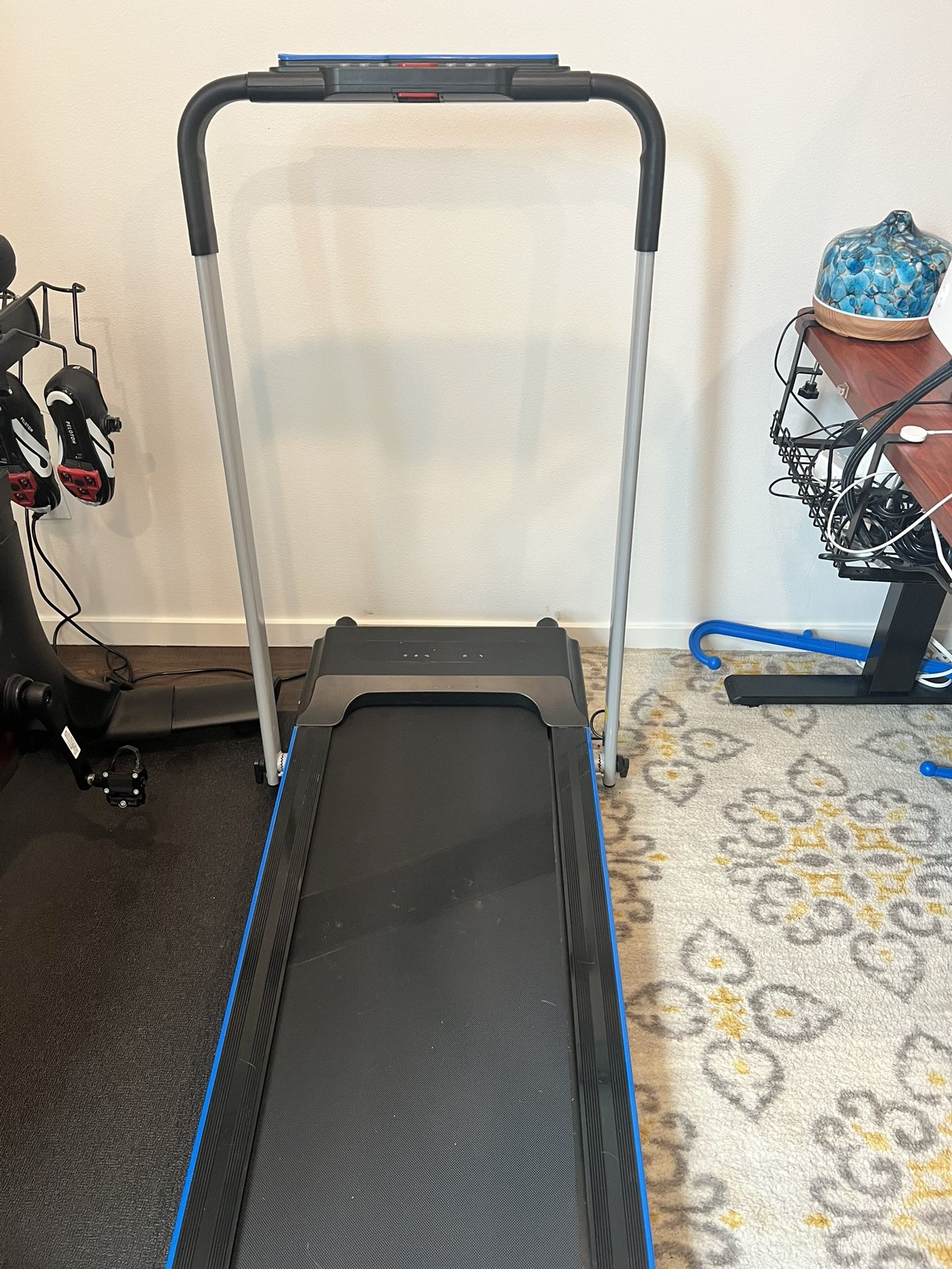 Walking Pad / Treadmill
