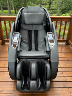 2025 Human Touch Novo Flex Massage Chair – Like New, 4 Hours Used - Portland, ME