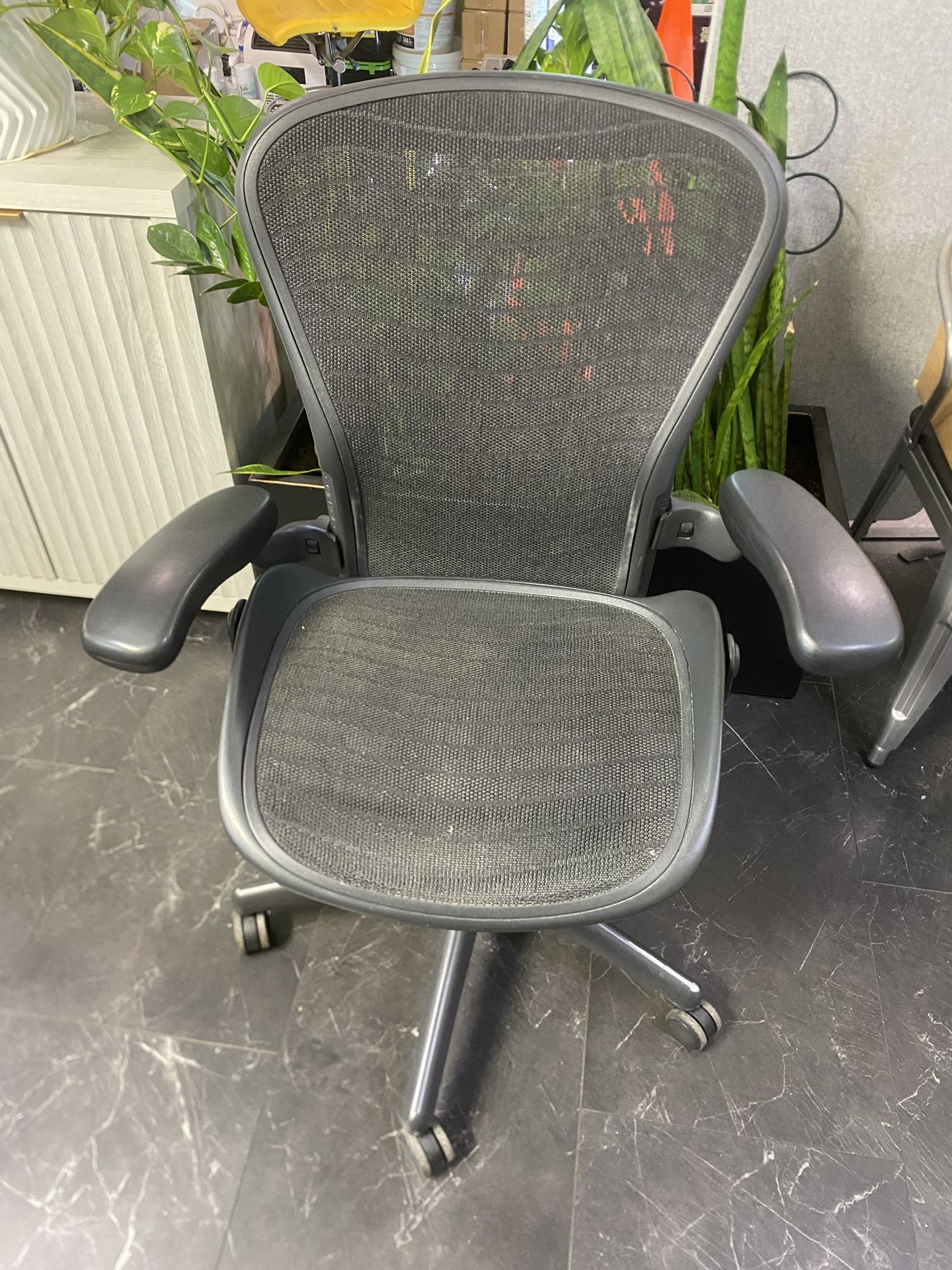 Herman Miller Aeron Chair