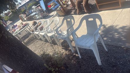 Plastic chairs $20