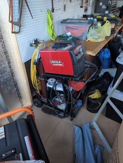 Lincoln Electric 140 Weld Pack Plus Cart and Tank With A Whole Bunch Of Accessories