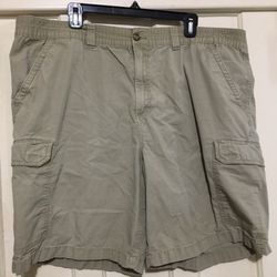 Covington men's cargo %100 Cotton shorts /XL
