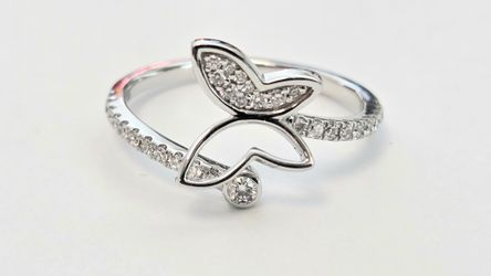 High Quality, 14k White Gold, VVS Quality Size 7