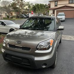 Kia Soul 125k miles clean title 2011