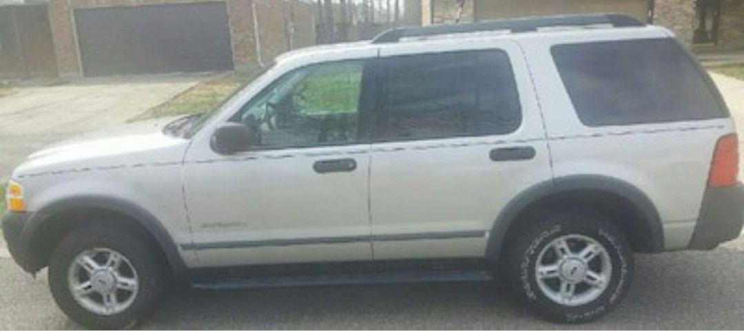 2005 Ford Explorer