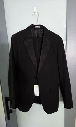 Men's Suit /Tux