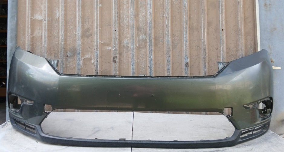 2011-2013 Toyota Highlander Front Bumper OEM