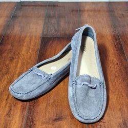 Gray Suede UGG Women's Loafers Size 6.5 1005458
