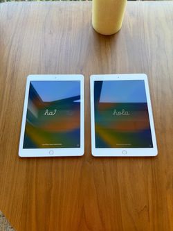 Apple iPad(s) (32GB) - Silver
