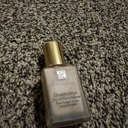 Estee Lauder Double wear foundation 2N2 