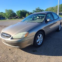 2003 Ford Taurus